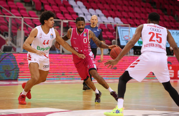 取得胜利的 取得胜利的